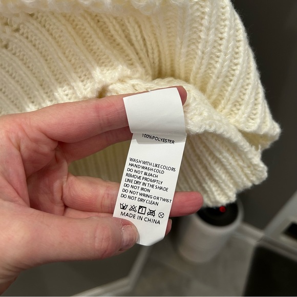 Strawberry Crew Neck Sweater - Picture 3 of 4